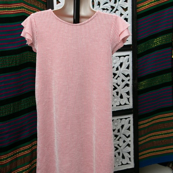 Red and White Stripped Dressed - Picture 10 of 10